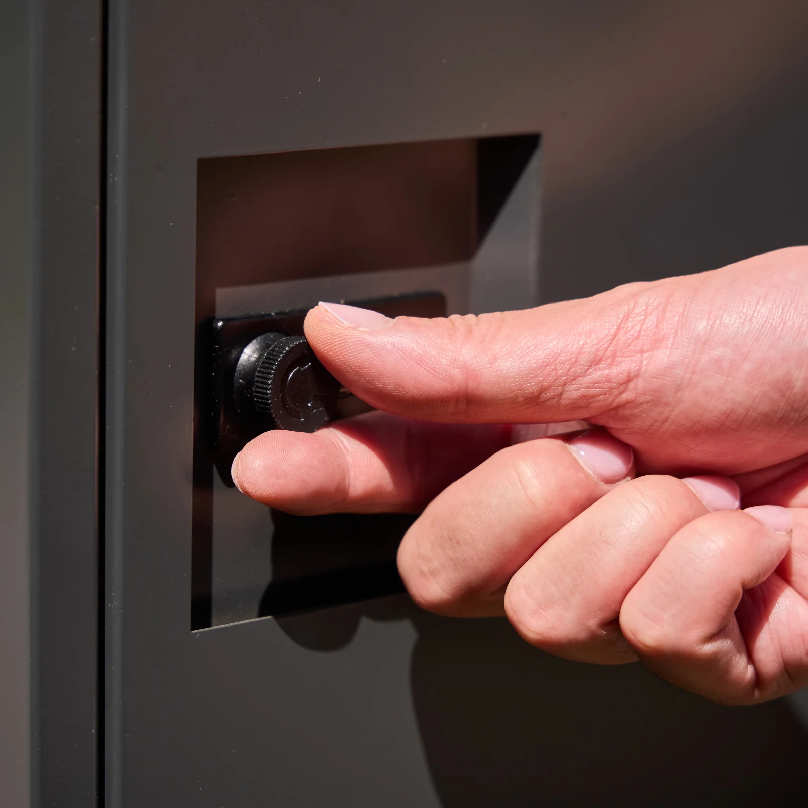 Empire Parcel Letterbox - Image 6